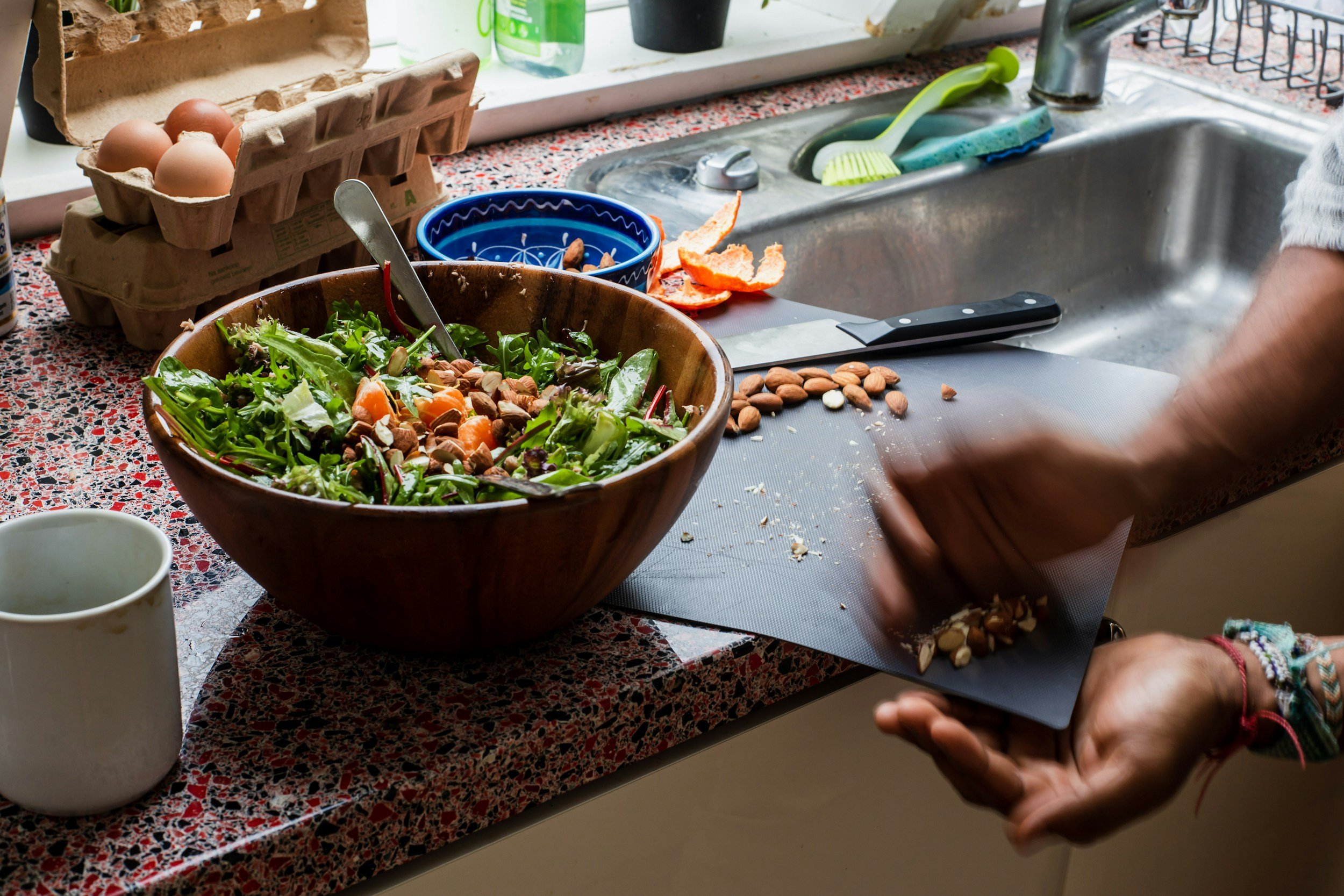 Why Your Old Eating Habits Might Not Be Working Anymore (And What Actually Helps in Midlife)